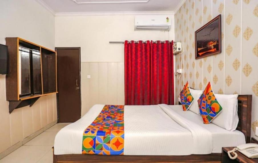 Hotel O Lime Wood เดห์ราดุน ภายนอก รูปภาพ