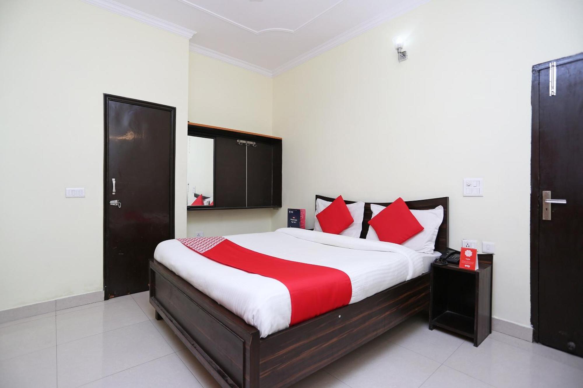 Hotel O Lime Wood เดห์ราดุน ภายนอก รูปภาพ