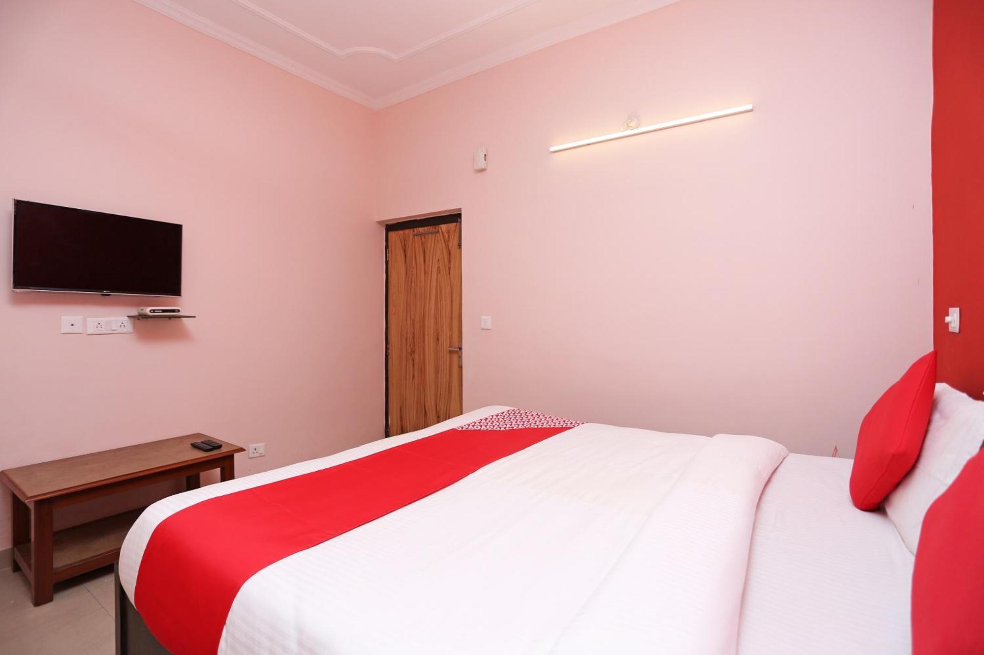 Hotel O Lime Wood เดห์ราดุน ภายนอก รูปภาพ