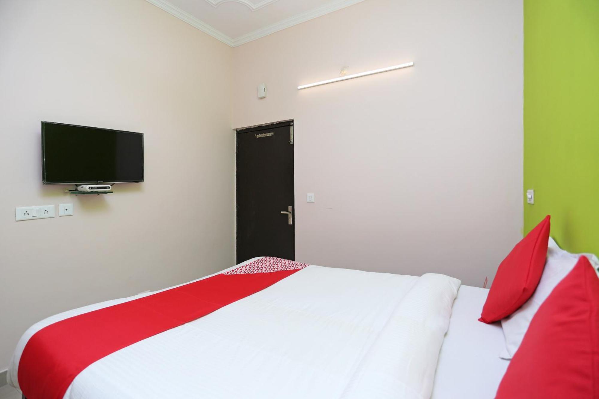 Hotel O Lime Wood เดห์ราดุน ภายนอก รูปภาพ