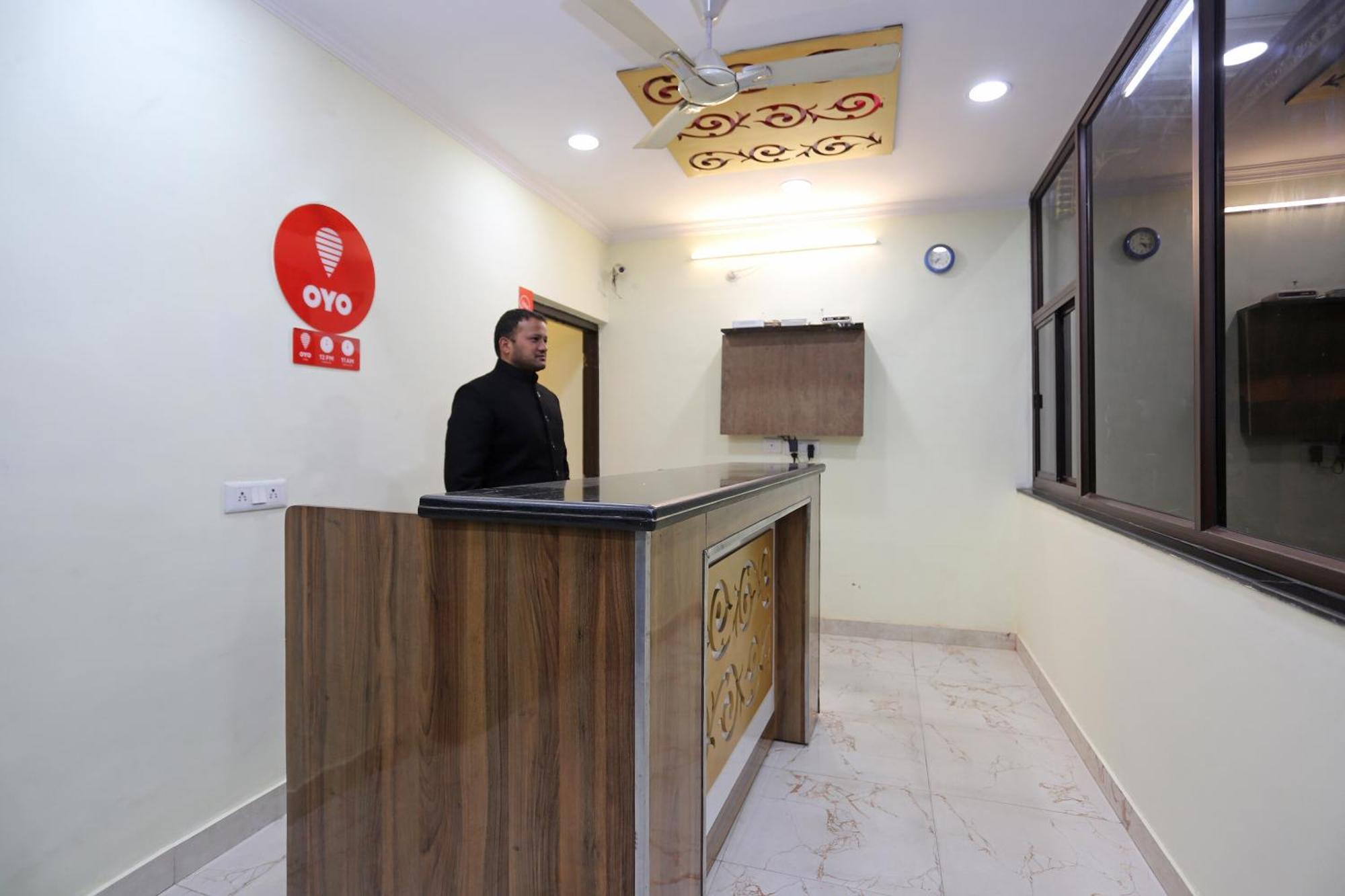 Hotel O Lime Wood เดห์ราดุน ภายนอก รูปภาพ